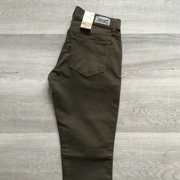 Levi’s Jeans - Picture 4 of 7